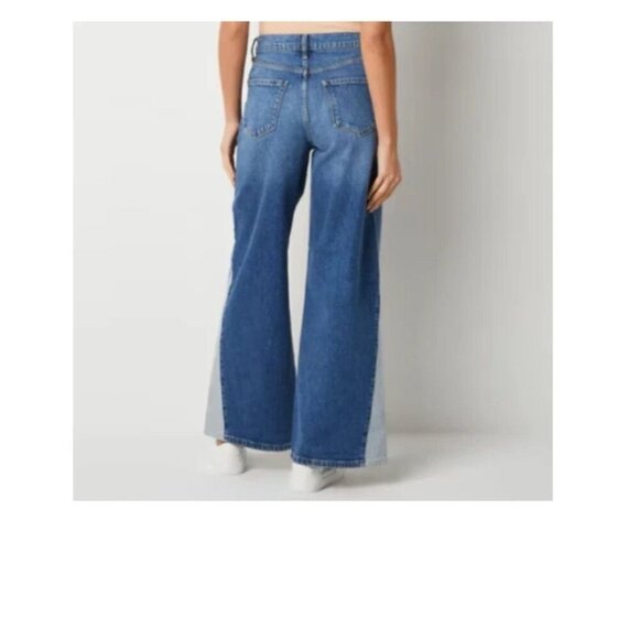 A.N.A. Size 8 High-Rise Wide Leg, Two Tone Kick Pleat Denim Jeans. New With Tags - Picture 3 of 7